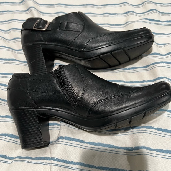Clarks Bendables Side Zip Slip On Leather Shoes, Sz 10M - Picture 1 of 3